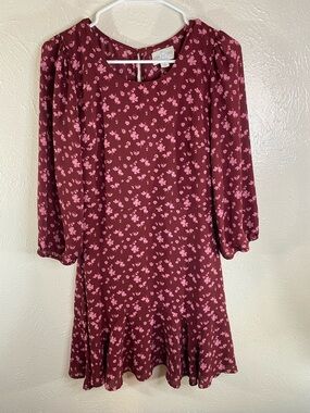 Women's Burgundy Floral Long-Sleeve Shift Dress